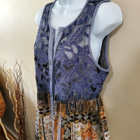 Gimmicks by BKE vest / top - Picture 3 of 14